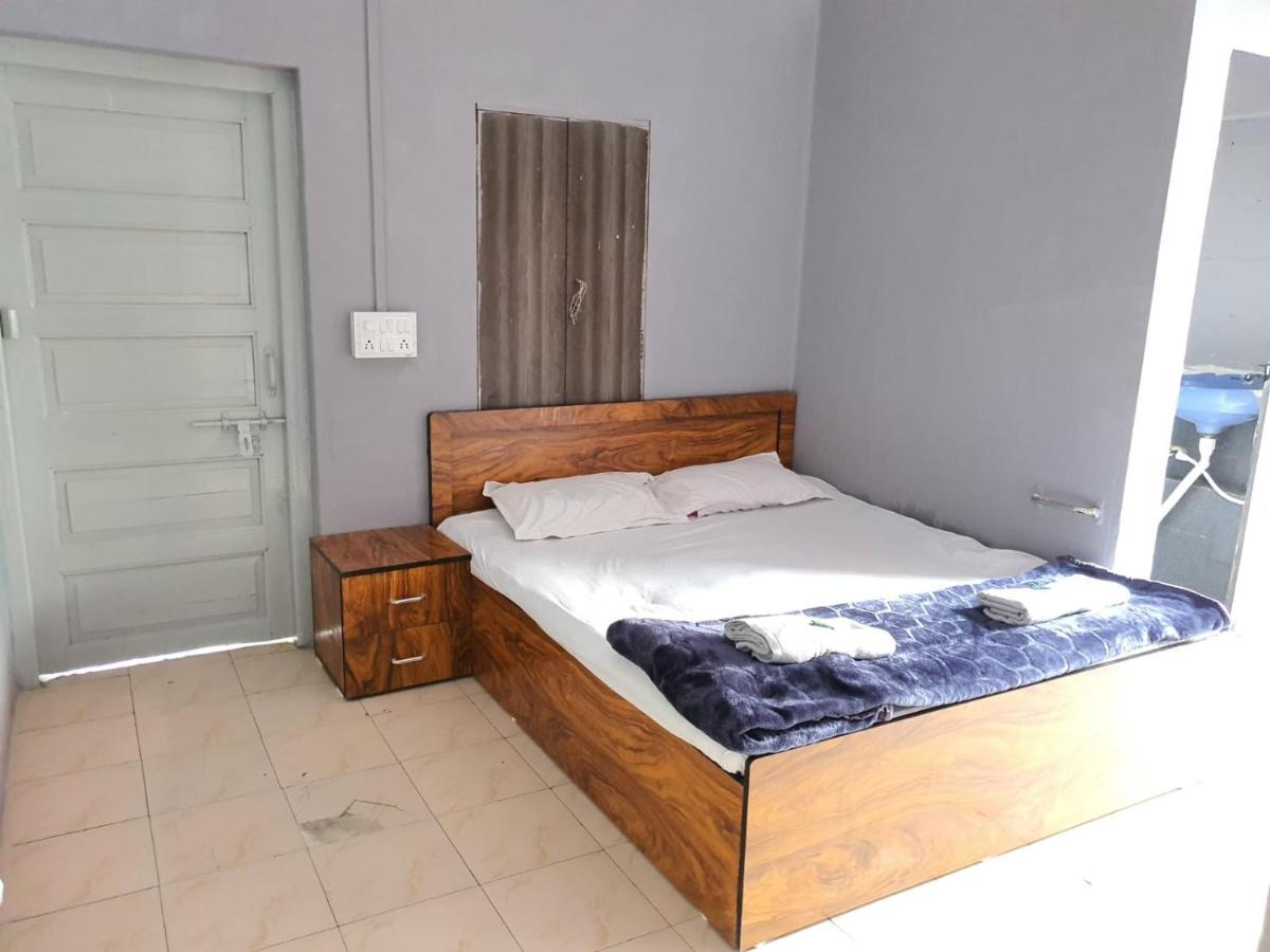 Hotel Family Stay Beside Railway Station Aurangabad  Exterior photo