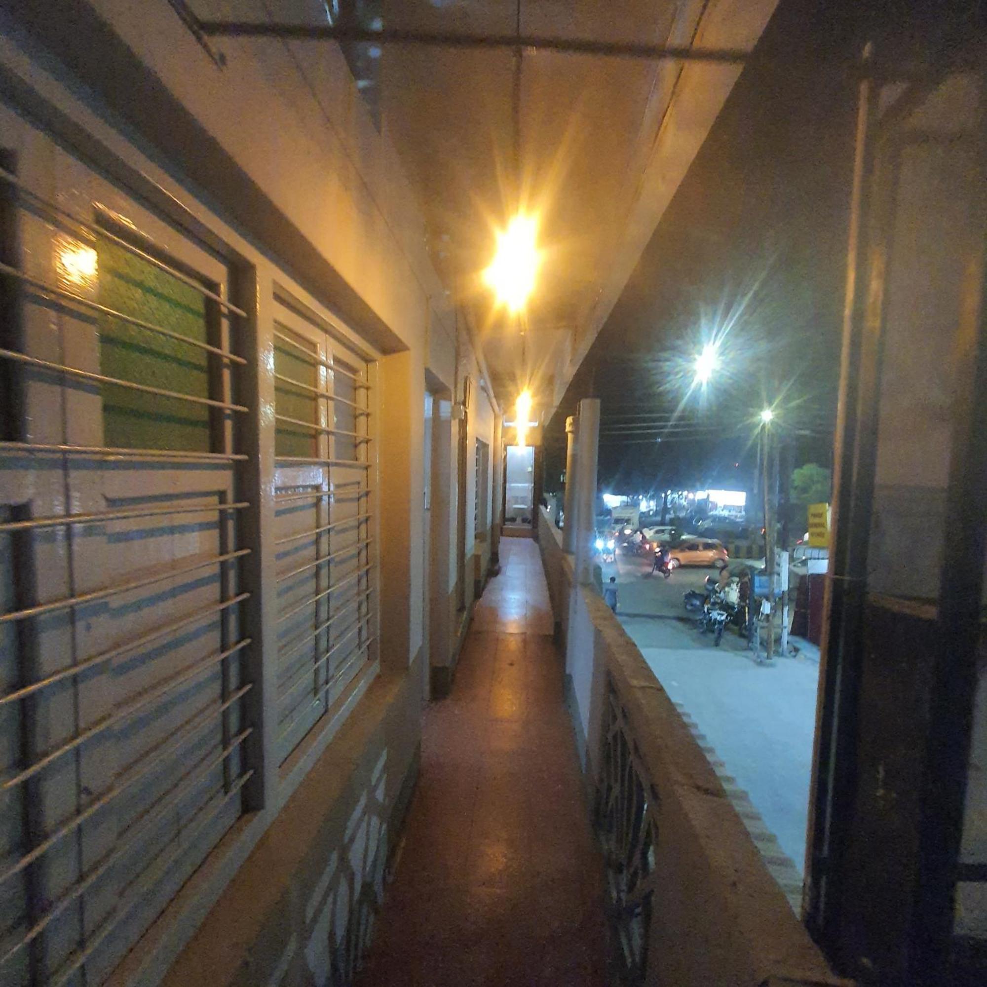 Hotel Family Stay Beside Railway Station Aurangabad  Exterior photo